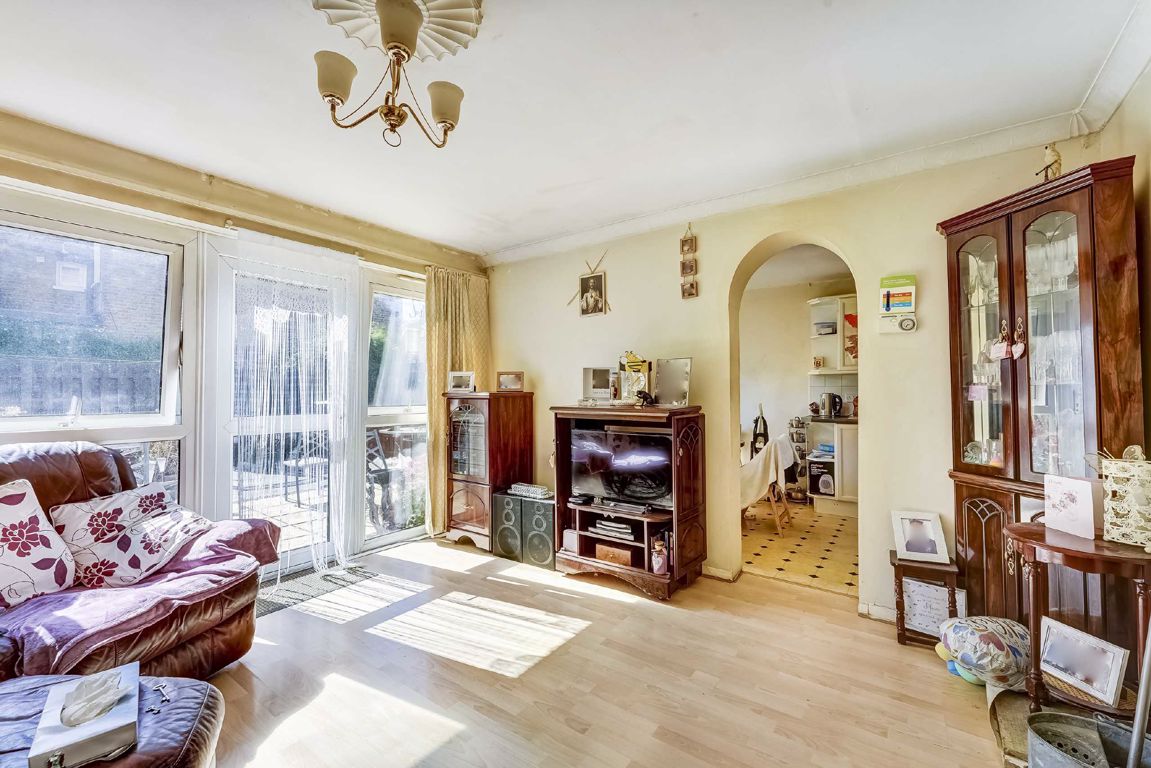 Jacksons 3 bedroom property for sale in Wandsworth Common West Side