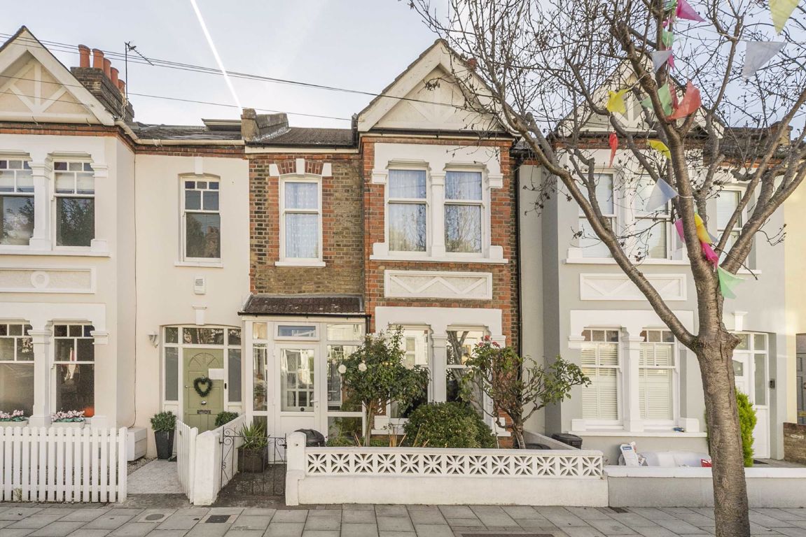 Jacksons 2 bedroom property for sale in Twilley Street, Wandsworth