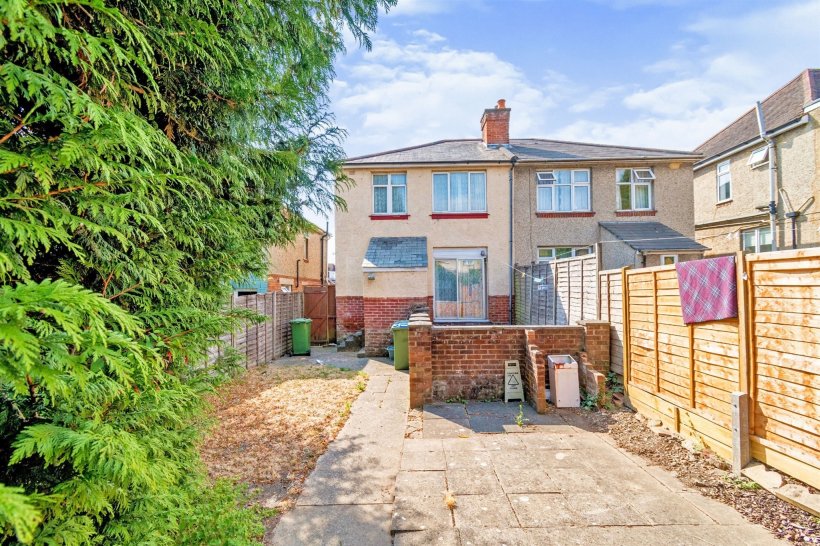Burgess Road, SOUTHAMPTON 3 bedroom semidetached house Fox & Sons