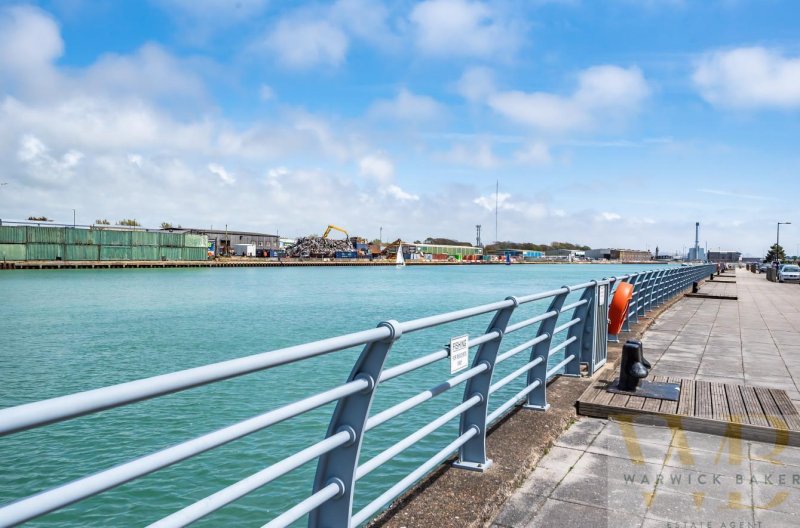 2 bedroom property for sale in Sussex Wharf, ShorehamBySea £254,950