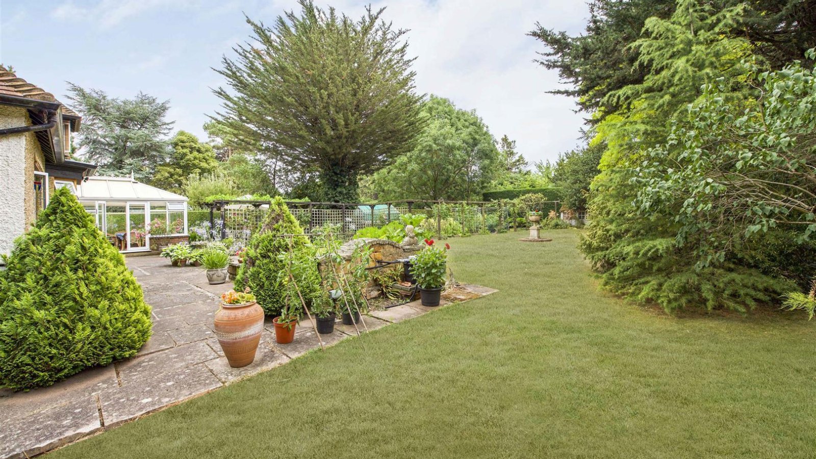 4 bedroom property for sale in Blossom Way, North Hillingdon £1,400,000