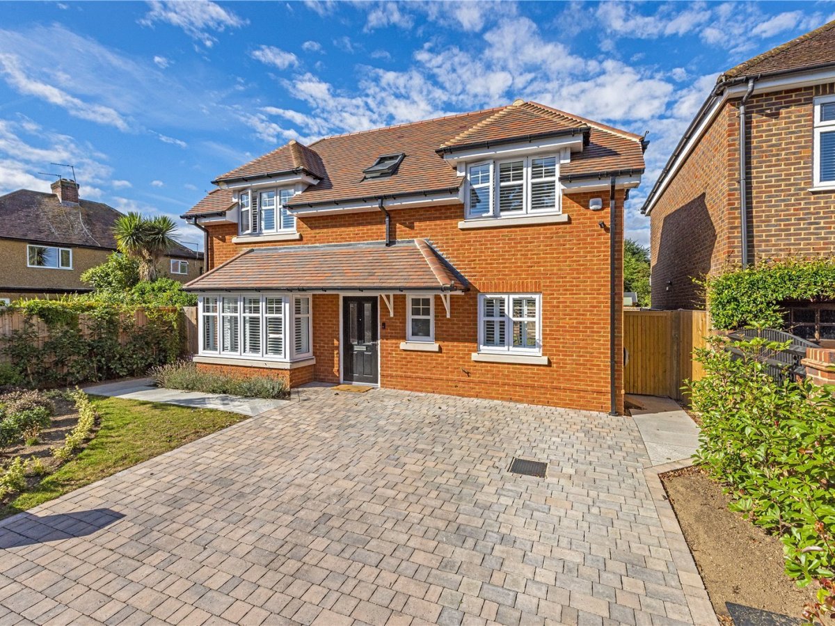 JacksonStops Properties for sale in KT15, Surrey