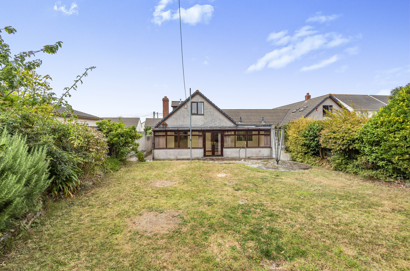 4 bedroom property for sale in North Roskear, Camborne, Cornwall, TR14