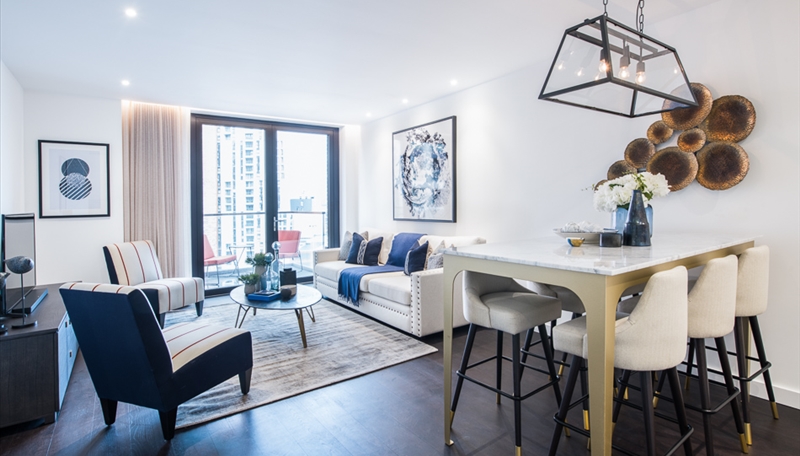 THREE BEDROOM APARTMENT  TO LET  CHARLES CLOWES WALK  NINE ELMS  SW11 Image 1