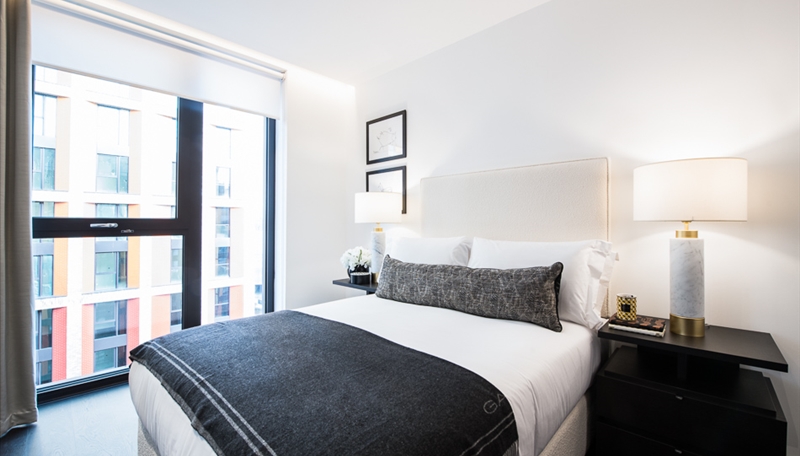THREE BEDROOM APARTMENT  TO LET  CHARLES CLOWES WALK  NINE ELMS  SW11 Image 9