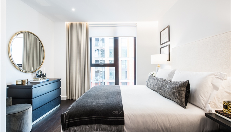 THREE BEDROOM APARTMENT  TO LET  CHARLES CLOWES WALK  NINE ELMS  SW11 Image 10