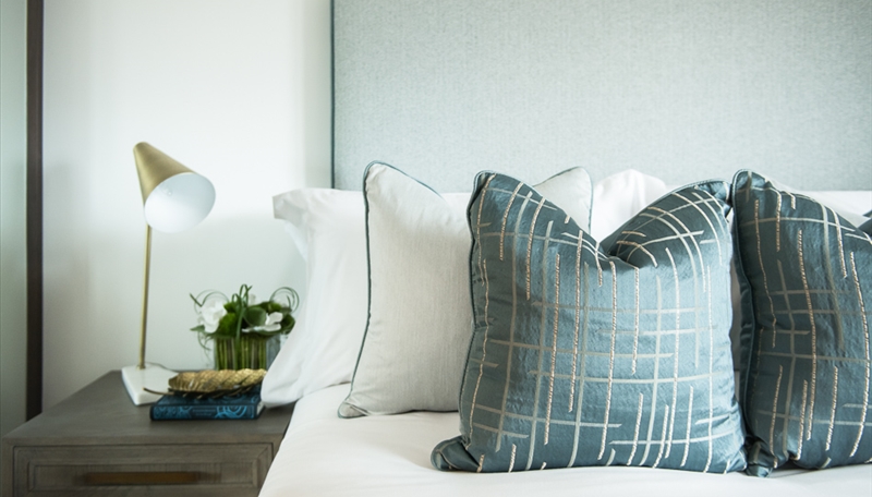 THREE BEDROOM APARTMENT  TO LET  CHARLES CLOWES WALK  NINE ELMS  SW11 Image 12