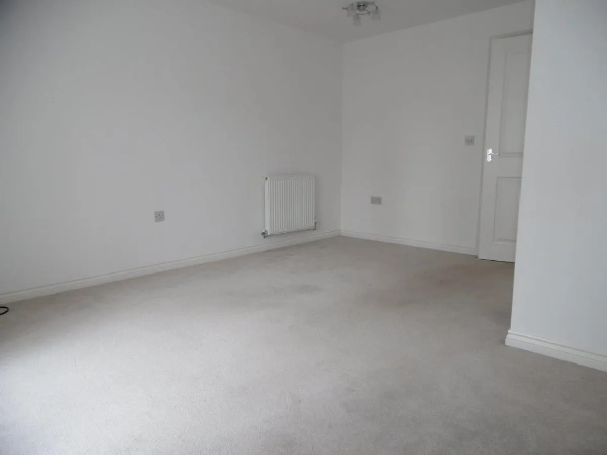 Hathersage Close, Grantham