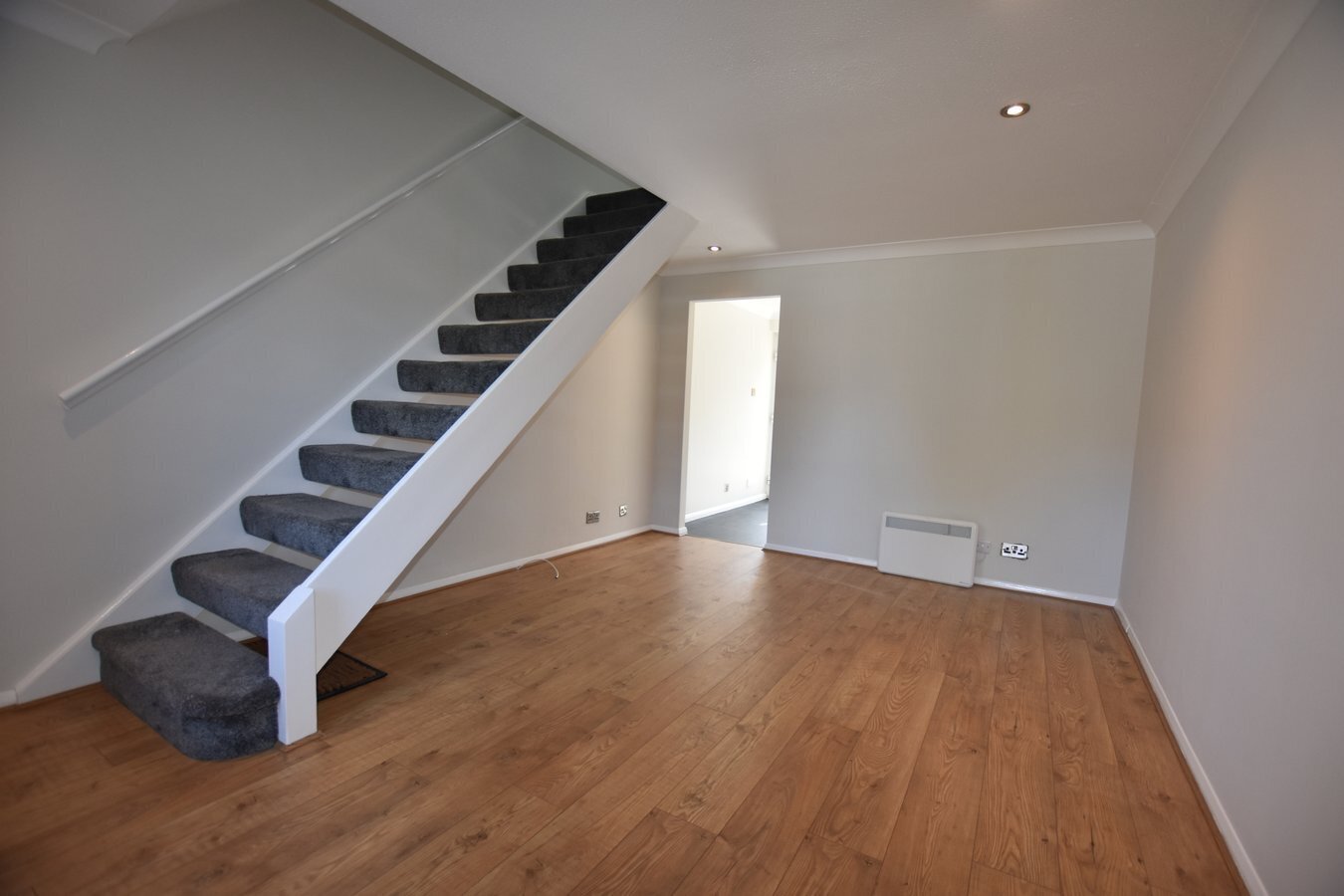 2 bedroom property for sale in Crofton Close, Bracknell, RG12 £329,950