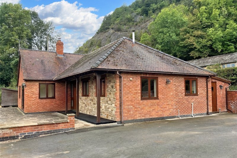 4 bedroom property for sale in Nash, Presteigne, Herefordshire, County