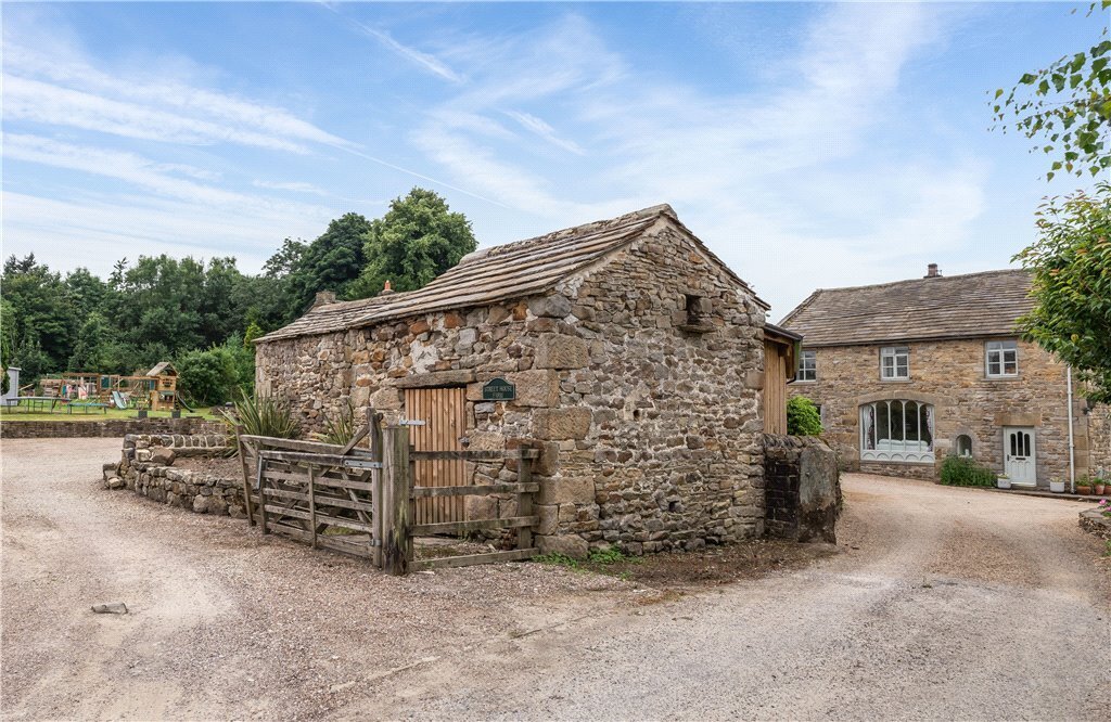 4 bedroom property for sale in Street House Farm, The Street, Addingham