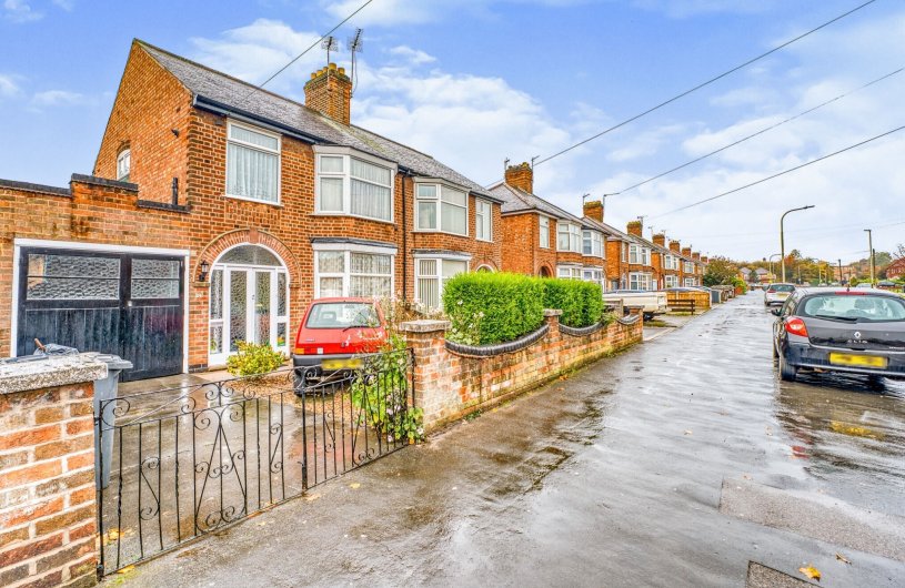 Beaumont Leys Lane, Leicester 3 bedroom semidetached house William