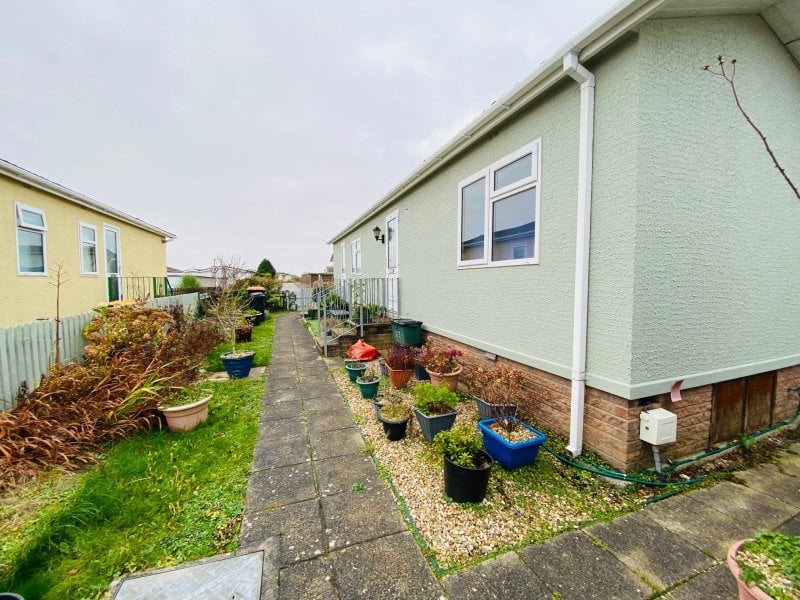 2 bedroom property for sale in Lighthouse Park, St. Brides Wentlooge