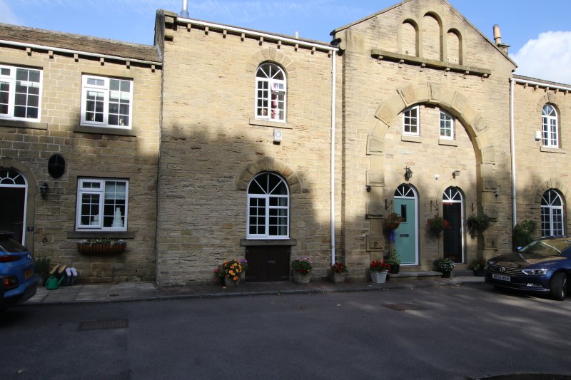 3 bedroom property for sale in Inkerman Court, Denby Dale £332,500