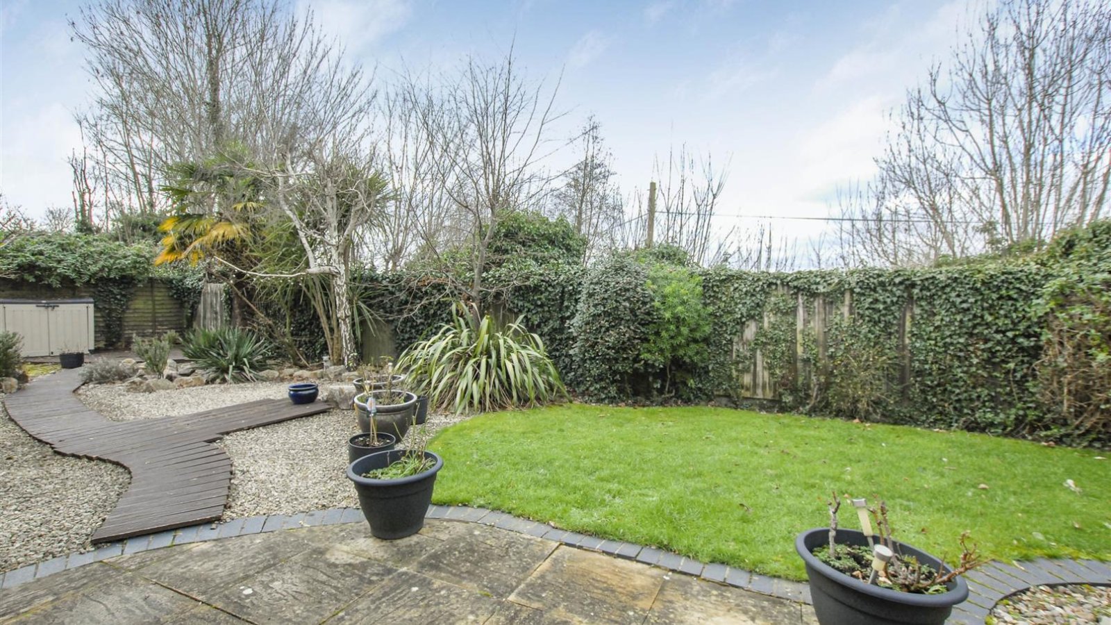 3 bedroom property for sale in Barrington Drive, Harefield £725,000