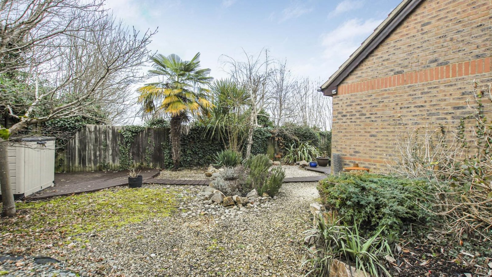 3 bedroom property for sale in Barrington Drive, Harefield £725,000