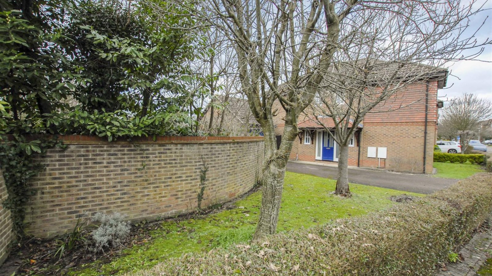 3 bedroom property for sale in Barrington Drive, Harefield £725,000