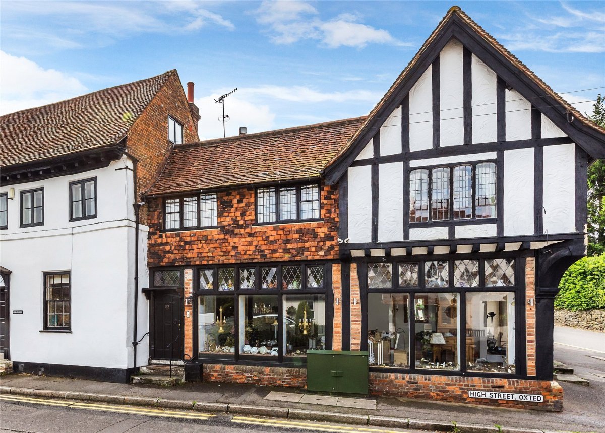 2 bedroom property for sale in High Street, Oxted, Surrey, RH8 £395,000