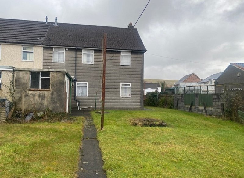 3 bedroom property for sale in Min Y Rhos, Ystradgynlais, Swansea