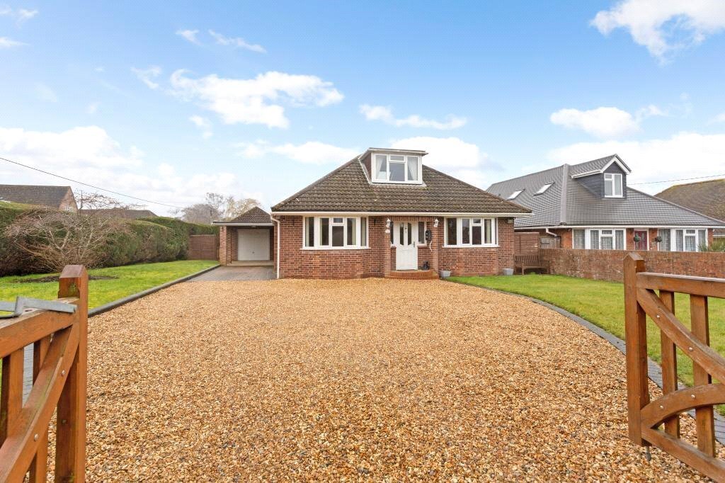 3 bedroom property for sale in Byfleet Avenue, Old Basing, RG24 Guide