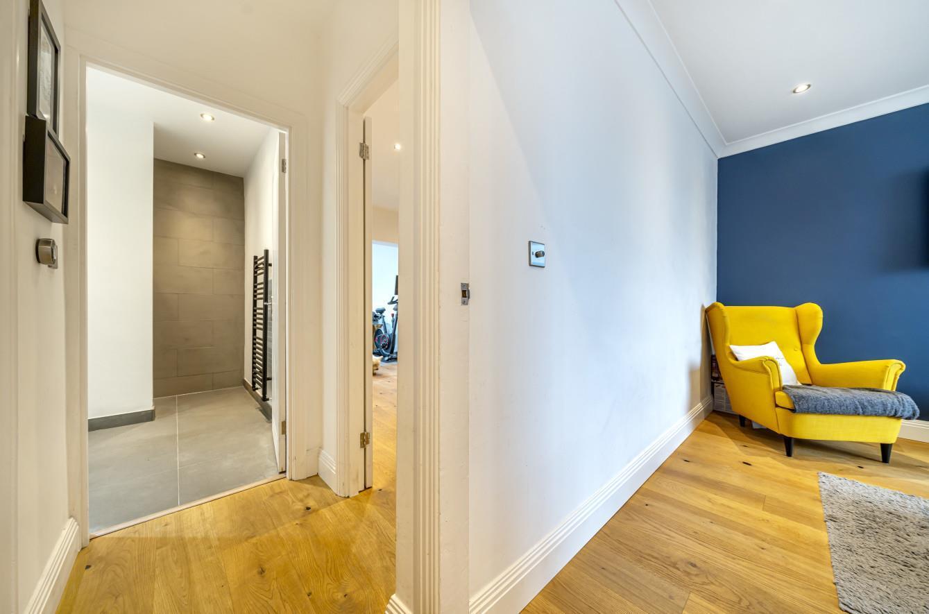 3 bedroom property for sale in Langley Park Road, Iver Offers in