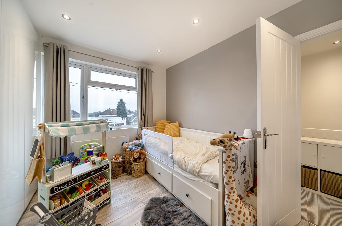 3 bedroom property for sale in Langley Park Road, Iver Offers in