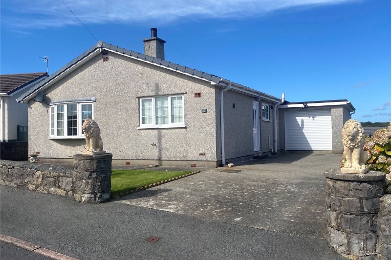 2 bedroom property for sale in Minffordd Estate, Benllech, Anglesey