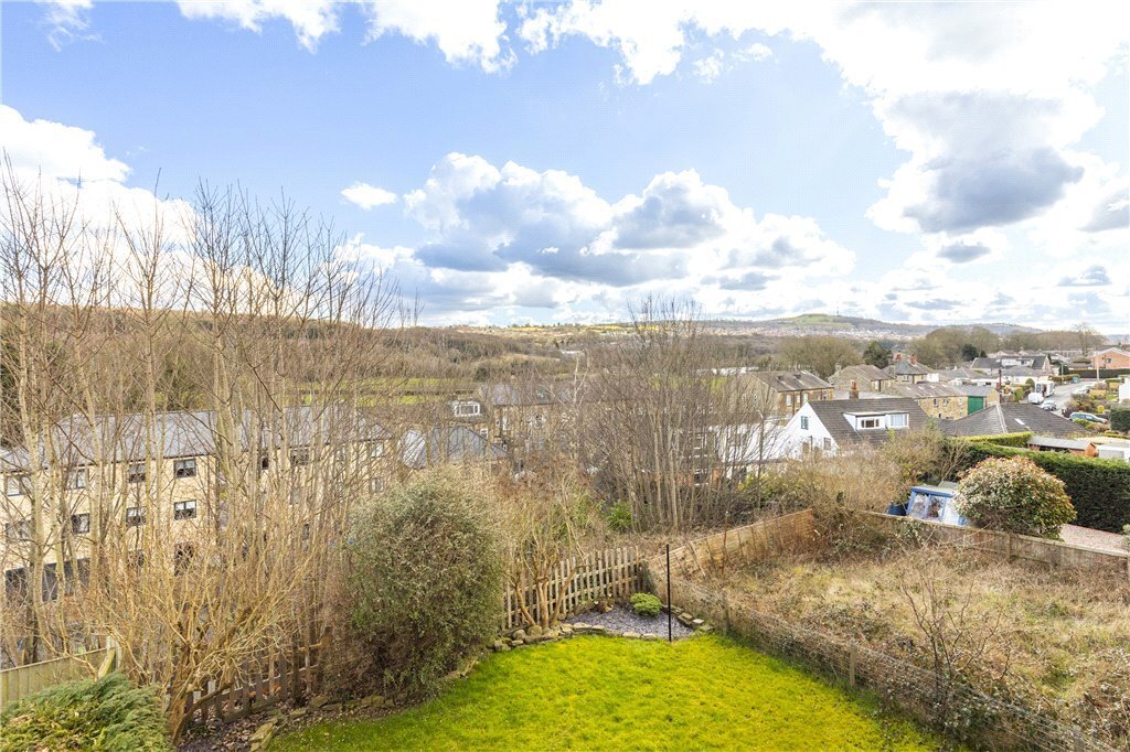 3 bedroom property for sale in St. James Road, Baildon, BD17 Guide