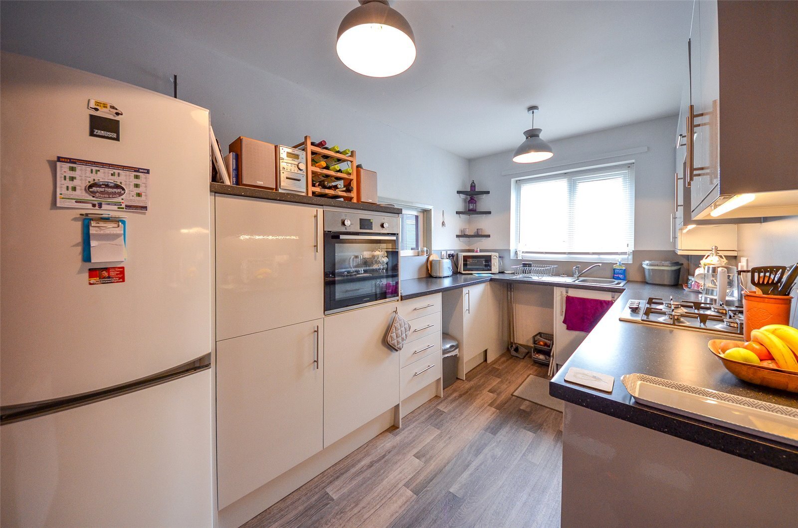 2 bedroom property for sale in Trem Y Mor, Benllech, TynyGongl, LL74