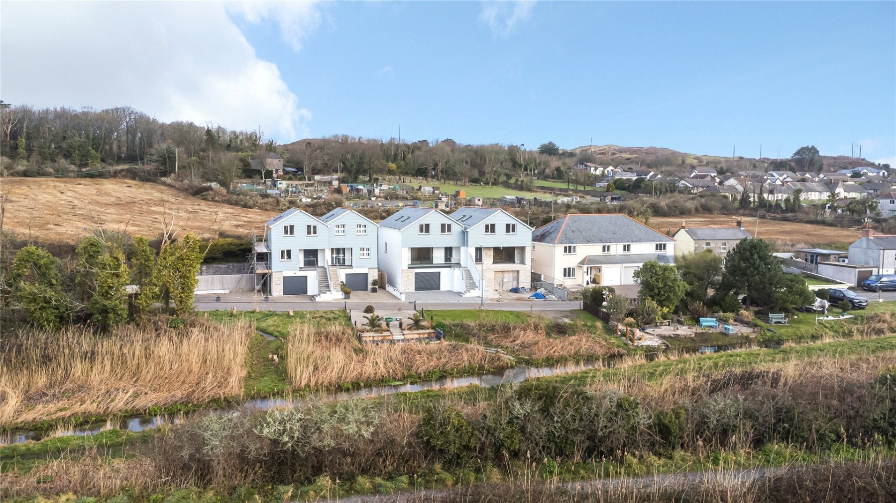 4 bedroom property for sale in Glebe Row, Phillack, Hayle, TR27 Guide