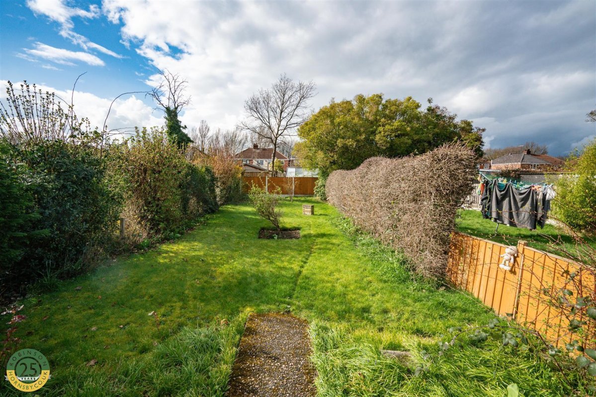 2 bedroom property for sale in Tennyson Avenue., Doncaster Price