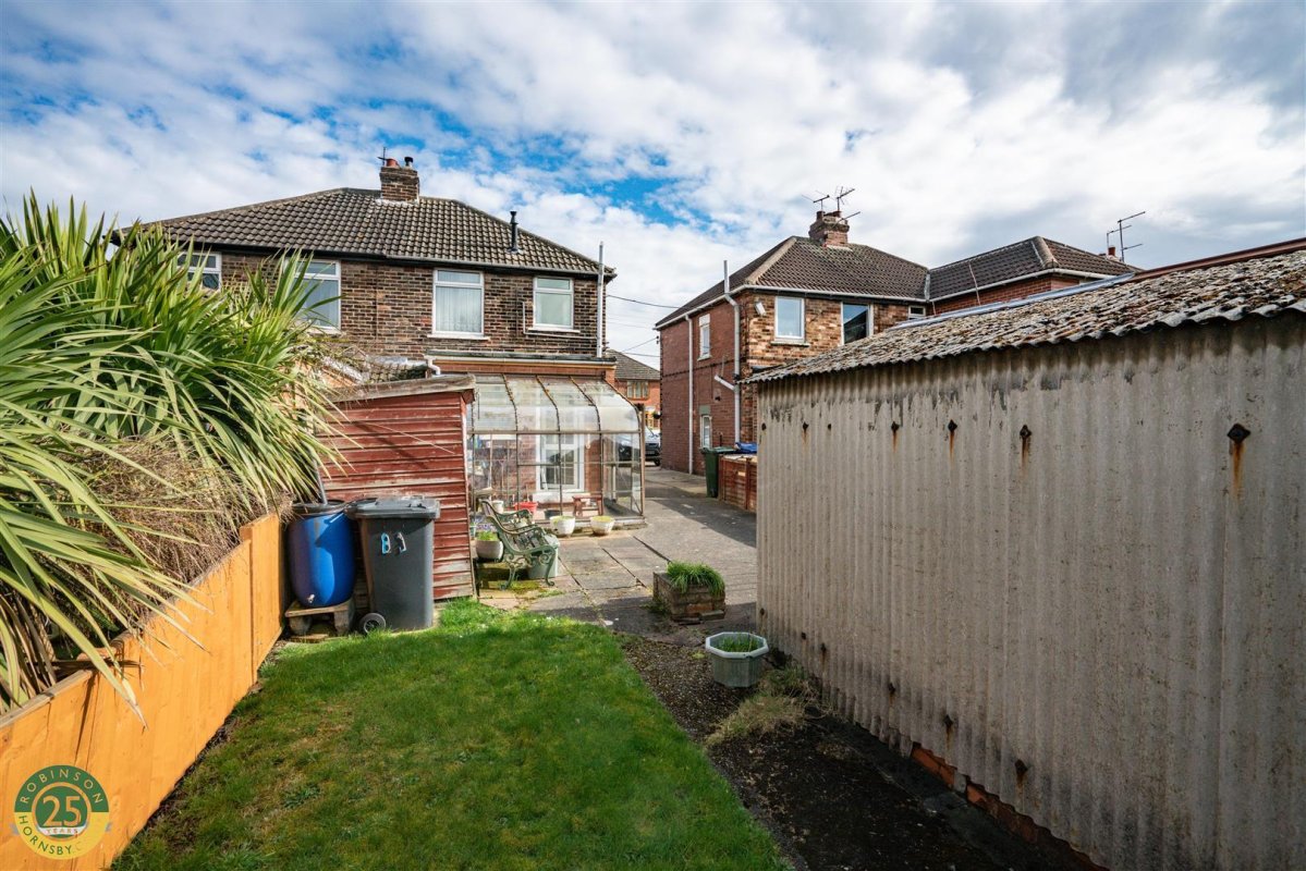 2 bedroom property for sale in Tennyson Avenue., Doncaster Price