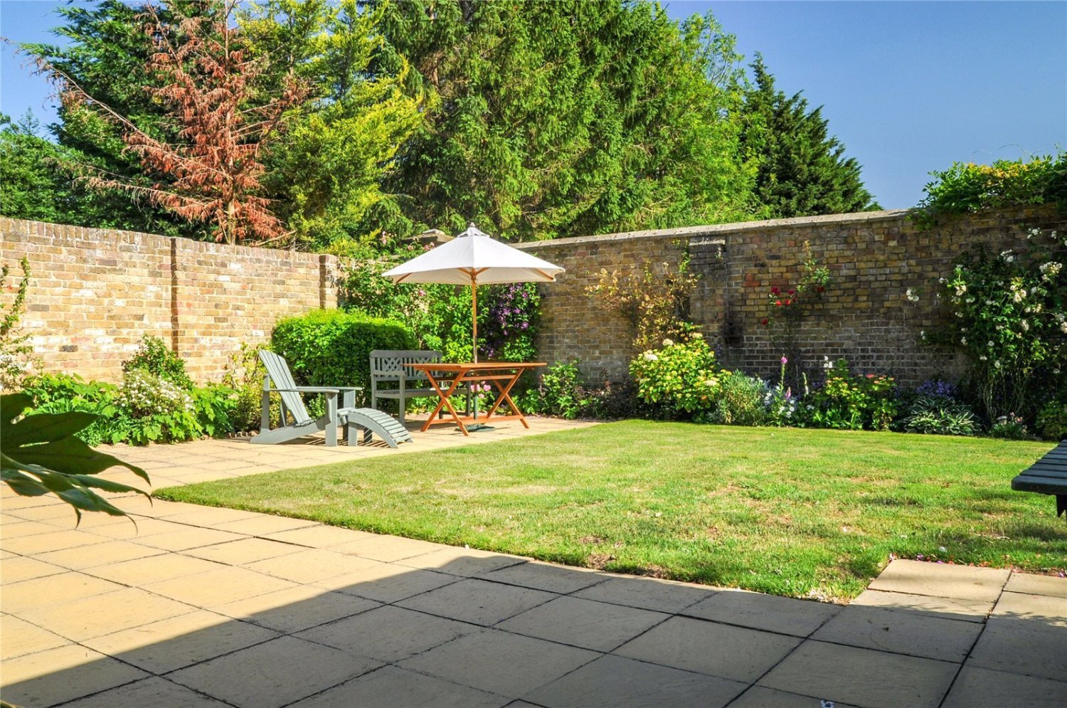 JacksonStops 5 bedroom property for sale in Woodhouse Lane, Little