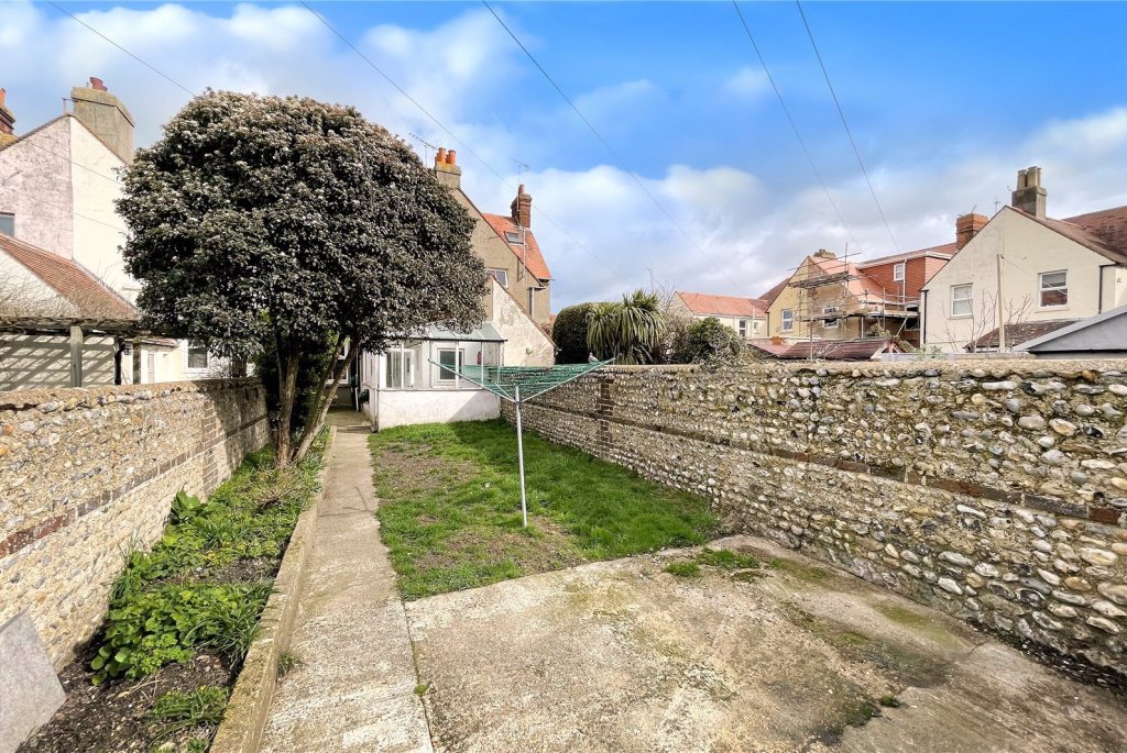 3 bedroom property for sale in Cornwall Road, Littlehampton, West
