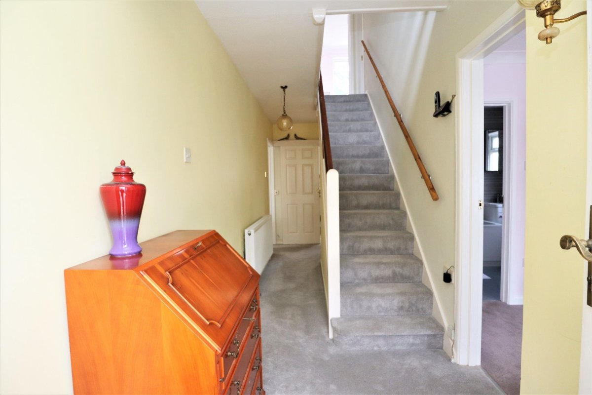 5 bedroom property for sale in Wetherby Close, Broadstone, Dorset, BH18