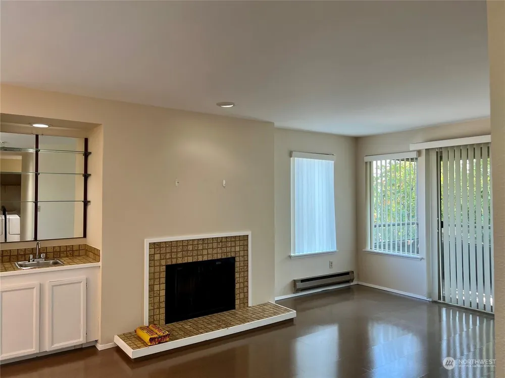 3421 SW Roxbury St, Seattle, WA 98126