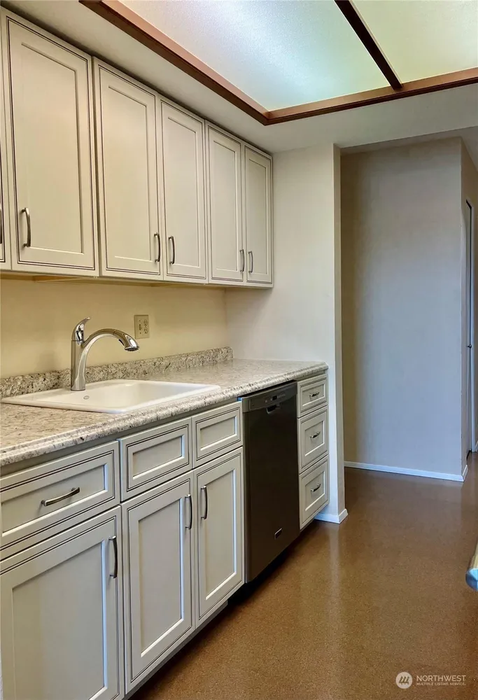3421 SW Roxbury St, Seattle, WA 98126