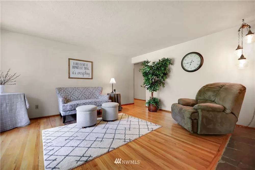 36226 28th Ave S, Federal Way, WA 98003