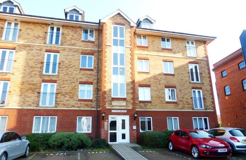 Henry Bird Way, NORTHAMPTON 2 bedroom apartment Manners & Harrison