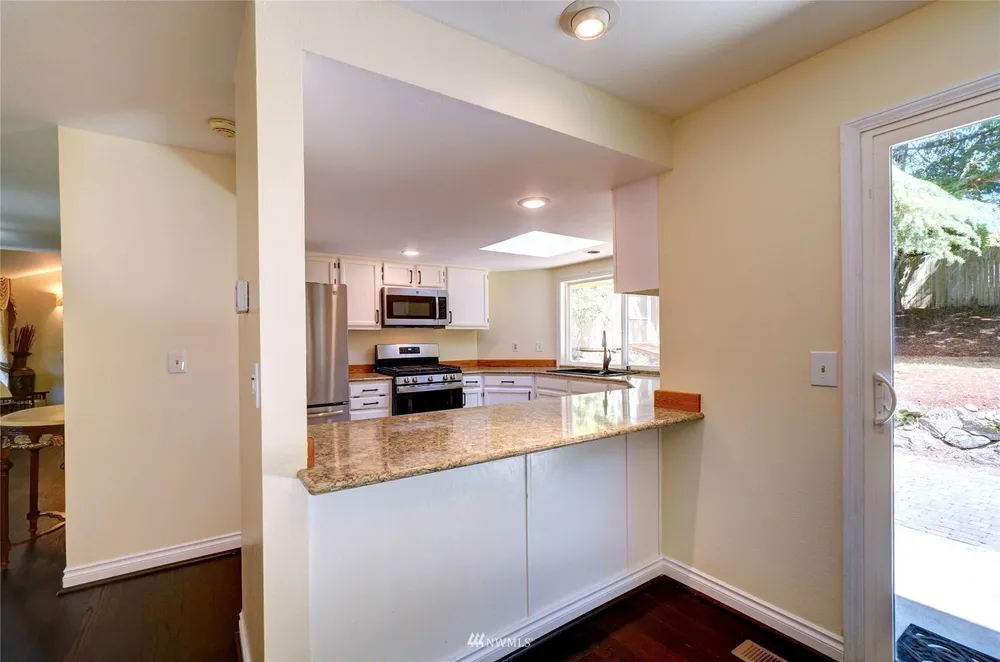 32222 8th Ave SW, Federal Way, WA 98023