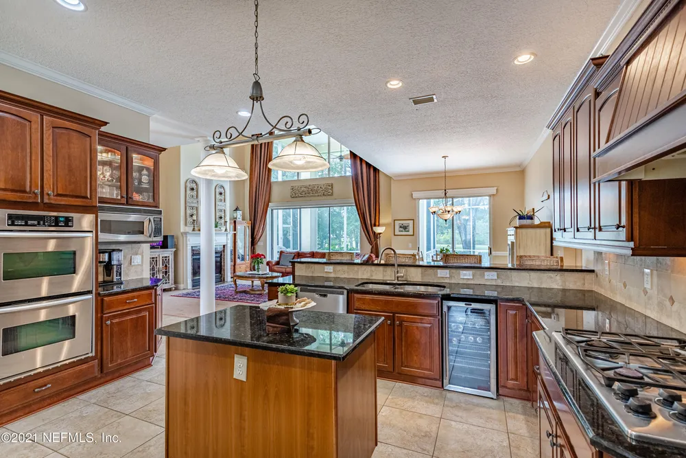 2704 Shawnee Way, Saint Johns, FL 32259