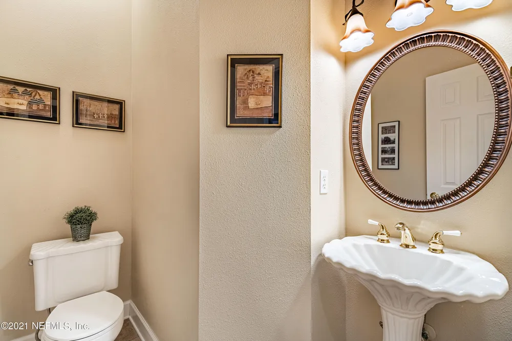 2704 Shawnee Way, Saint Johns, FL 32259