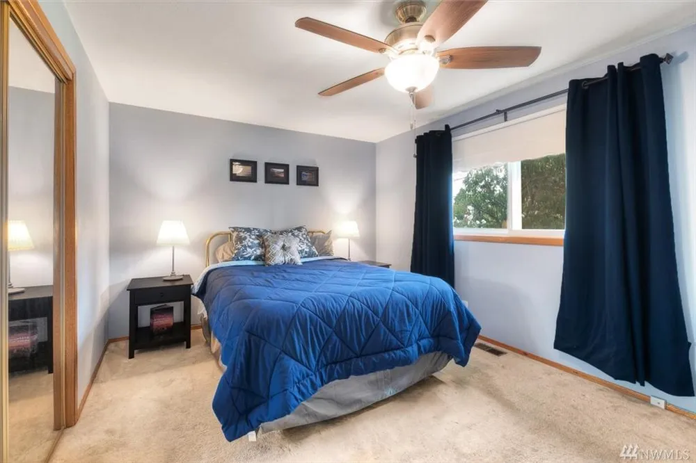 12047 24th Ave S, Seattle, WA 98168