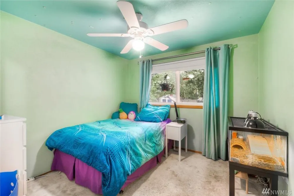 12047 24th Ave S, Seattle, WA 98168