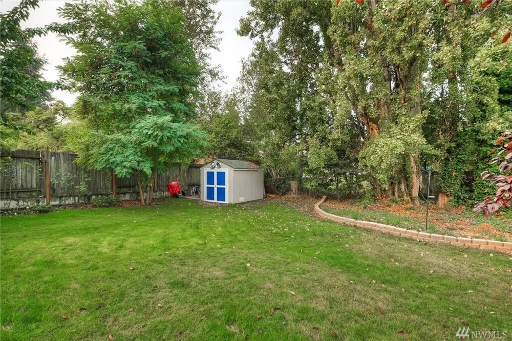 12047 24th Ave S, Seattle, WA 98168