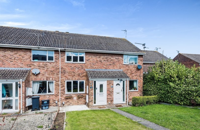 Leslie Close, Freshbrook, Swindon 2 bedroom terraced house Allen