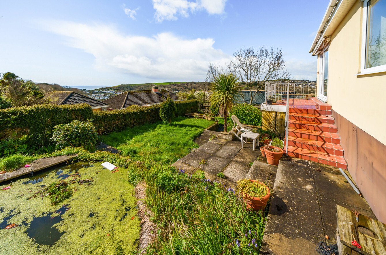 4 bedroom property for sale in St. Road, Looe, Cornwall, PL13