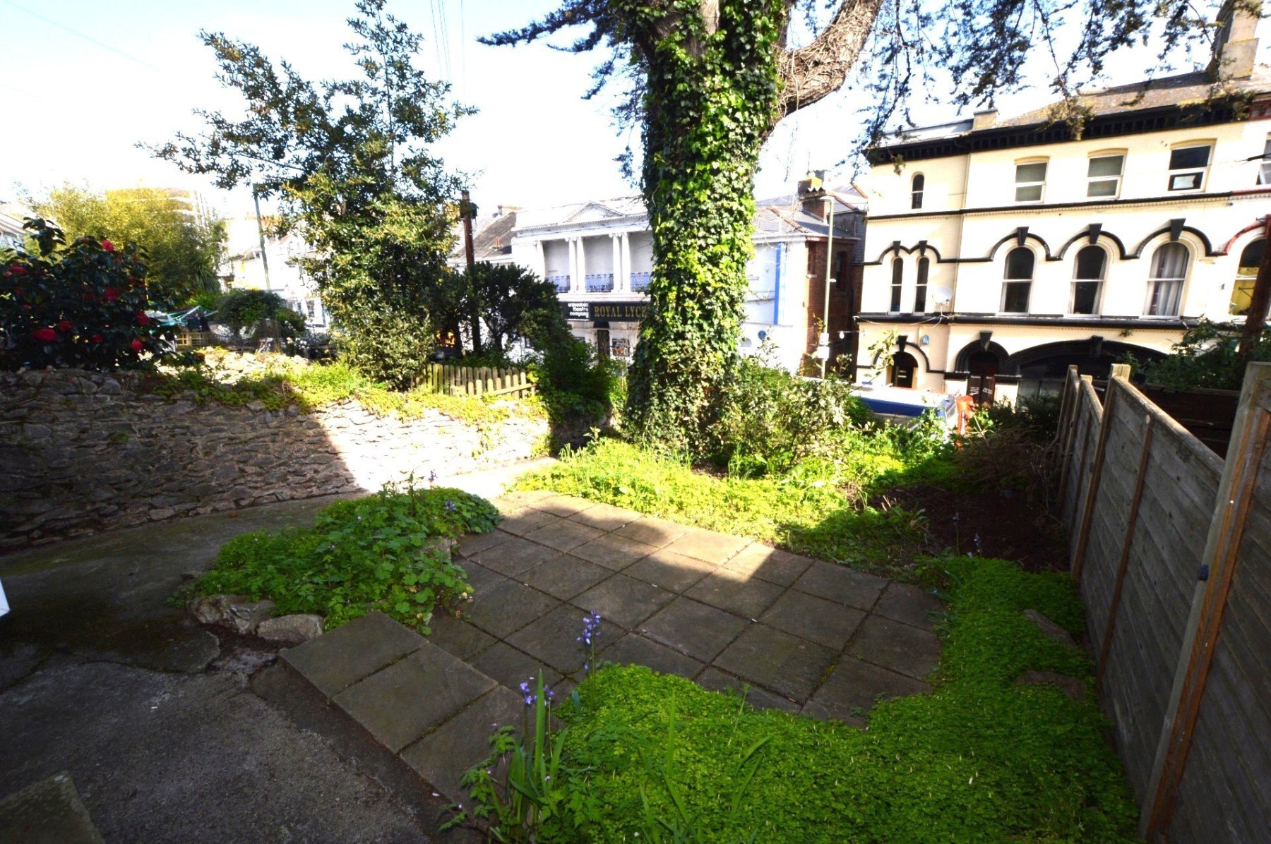 1 bedroom property for sale in Abbey Road, Torquay, Devon, TQ2 Guide