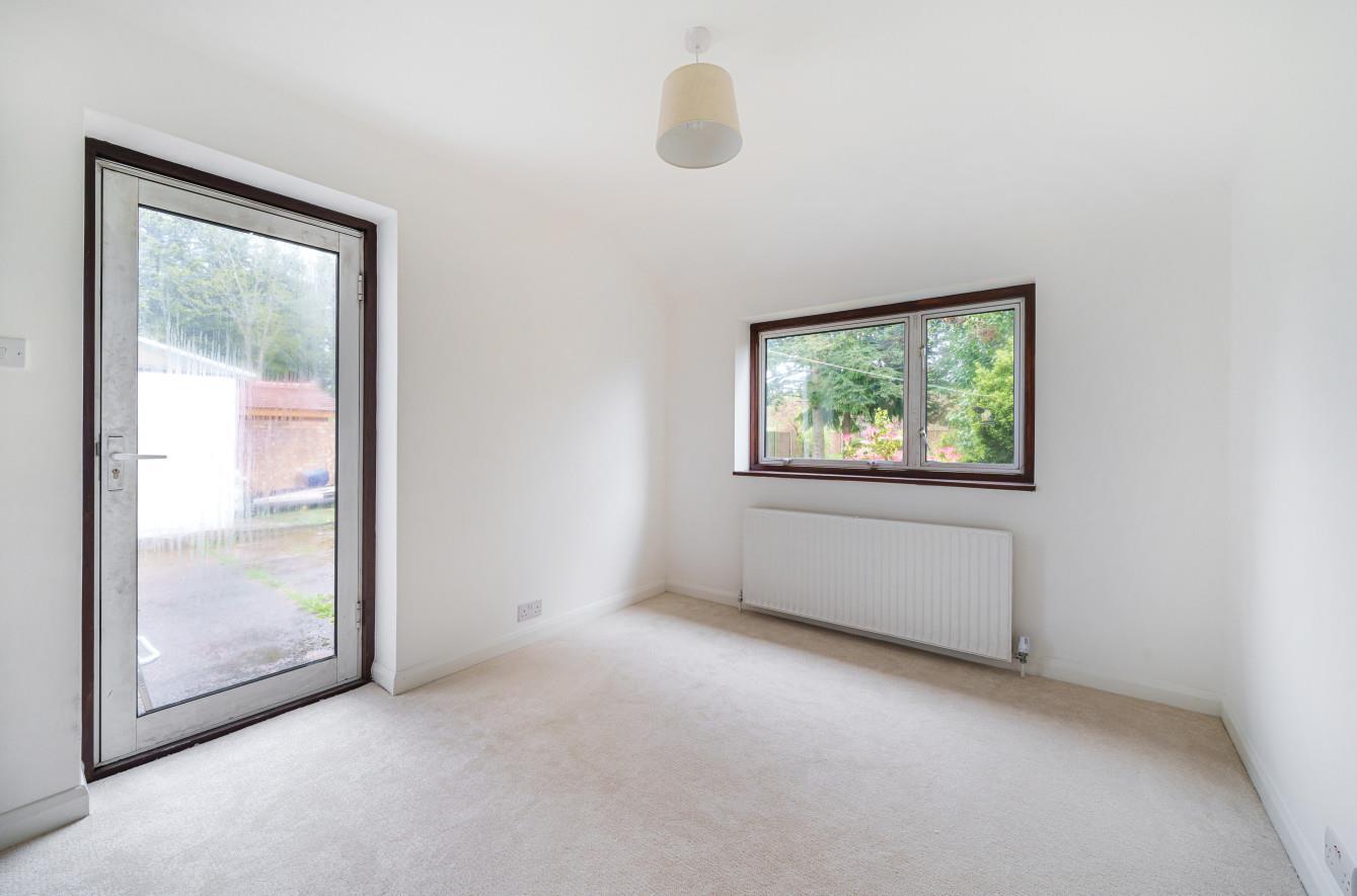 4 bedroom property for sale in Tilehouse Way, Denham £875,000