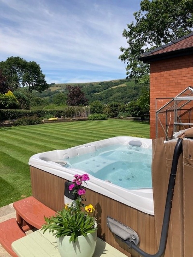 7 bedroom property for sale in Caehopkin, Abercrave, Swansea. £750,000